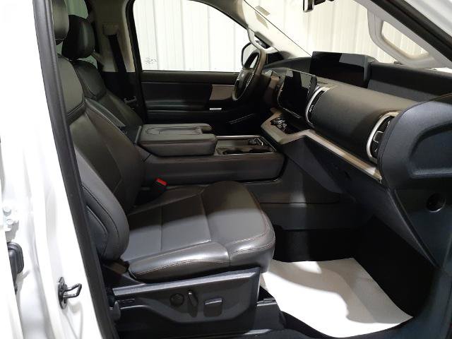 Certified 2025 Ford Expedition Active AWD/4WD image 29