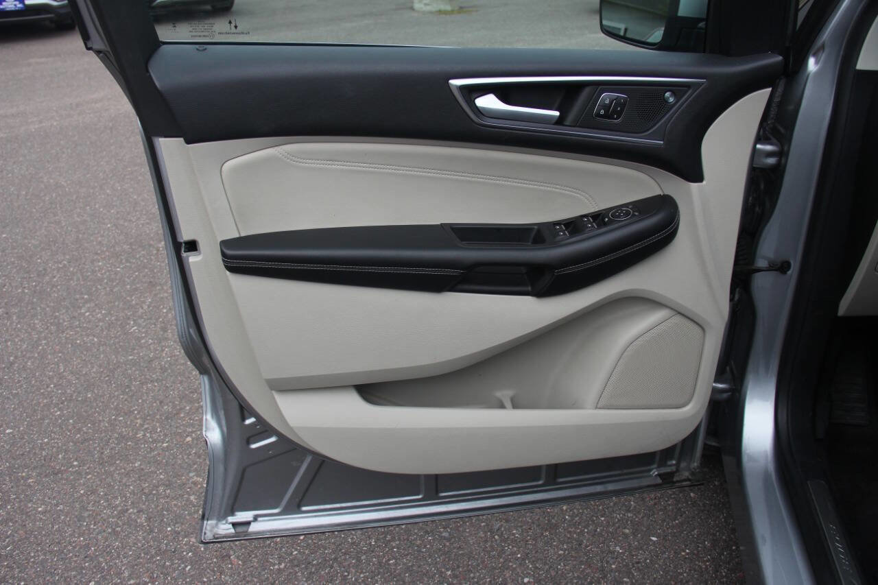 Certified 2022 Ford Edge Titanium image 25
