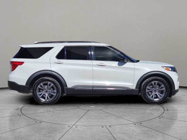 Certified 2022 Ford Explorer XLT w/ Equipment Group 202A AWD/4WD image 13