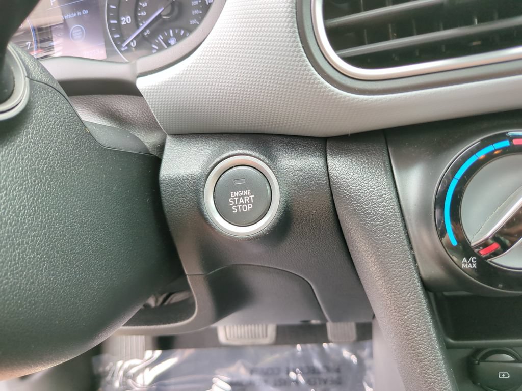 Used 2021 Hyundai Kona SEL FWD image 30