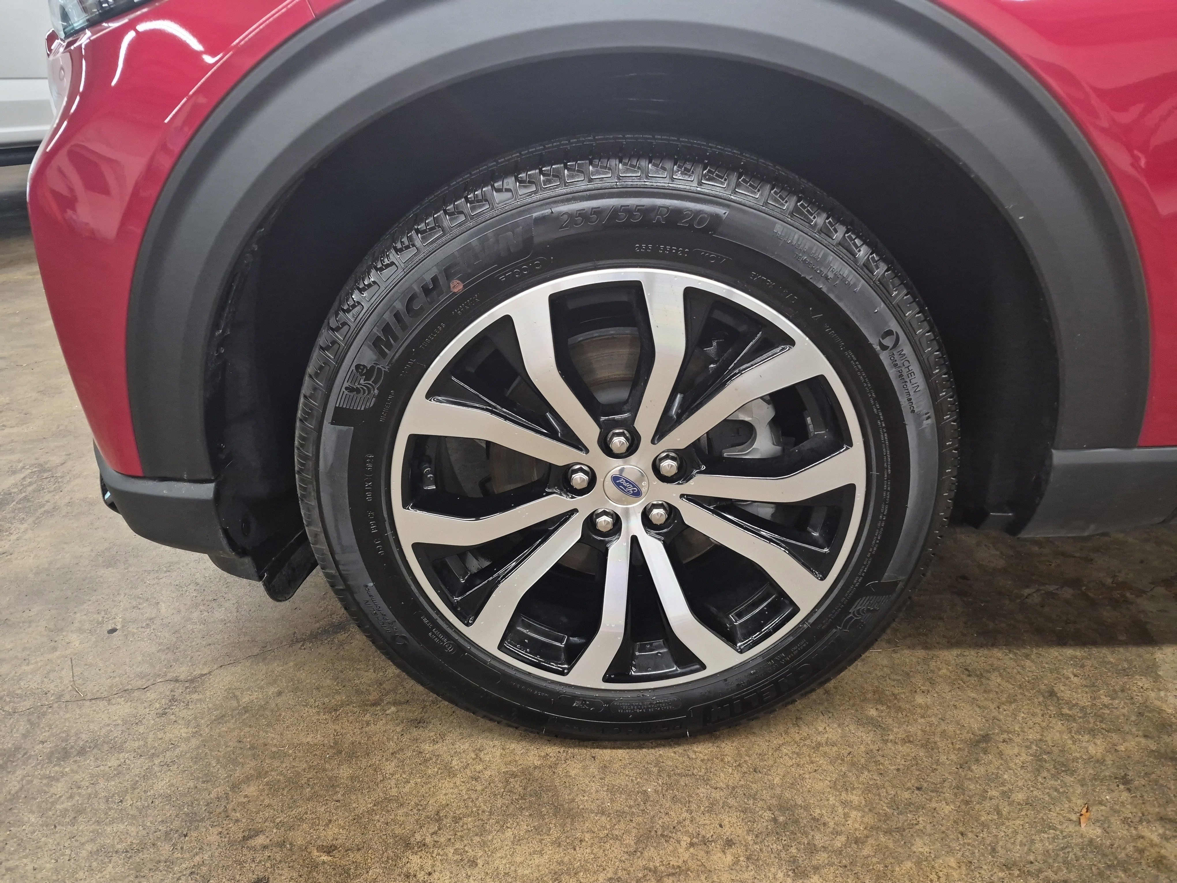 Certified 2025 Ford Explorer ST-Line image 8