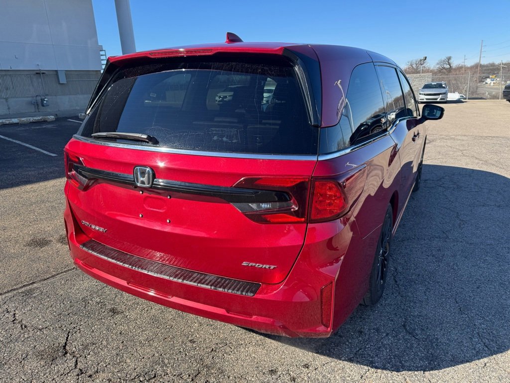 Used 2025 Honda Odyssey Sport-L image 4