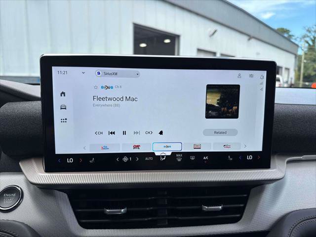 Certified 2025 Ford Explorer Active AWD/4WD image 28