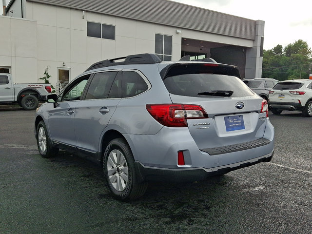 Used 2017 Subaru Outback 2.5i Premium w/ Popular Package #2 AWD/4WD image 4