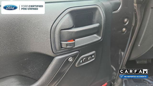 Used 2017 Jeep Wrangler Rubicon AWD/4WD image 10