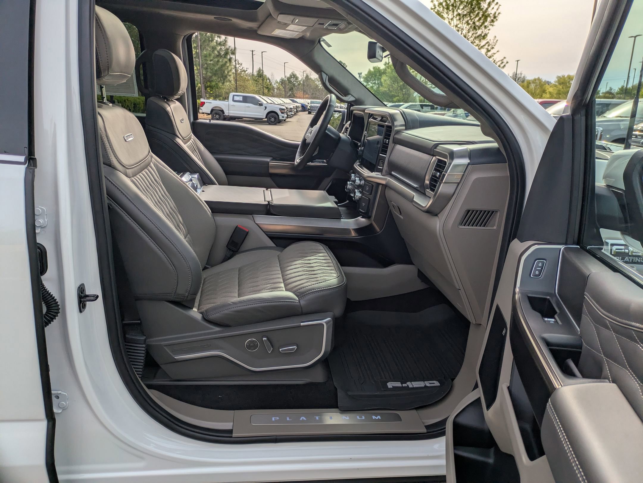 Certified 2025 Ford F150 Platinum w/ Equipment Group 703A Plus image 43