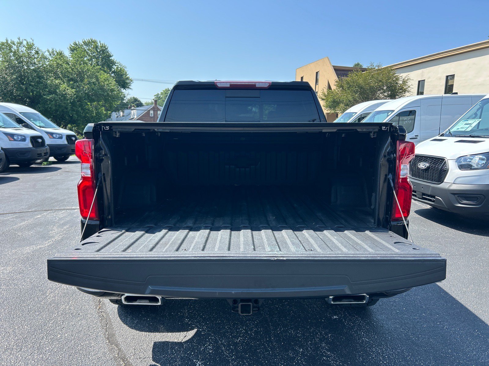 Used 2022 Chevrolet Silverado 1500 LT Trail Boss w/ LT Trail Boss Premium Package AWD/4WD image 14