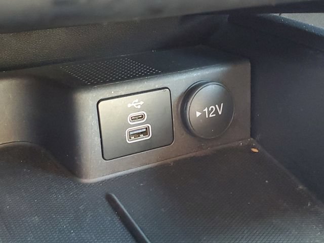 Certified 2025 Ford Escape ST-Line AWD/4WD image 17