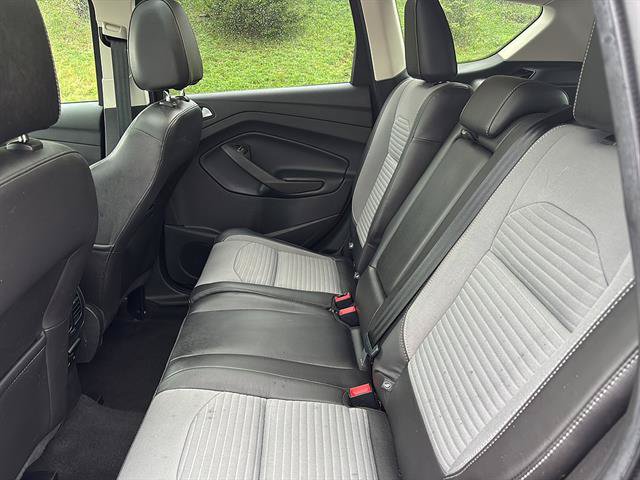 Certified 2017 Ford Escape Titanium w/ Canadian Touring Package AWD/4WD image 16
