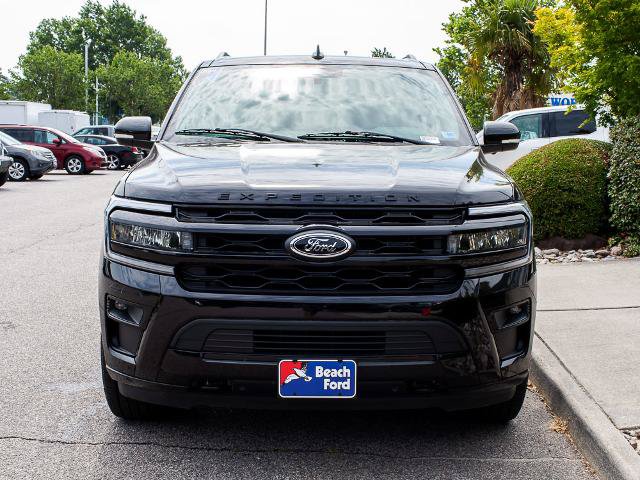 Certified 2022 Ford Expedition Max Limited AWD/4WD image 2