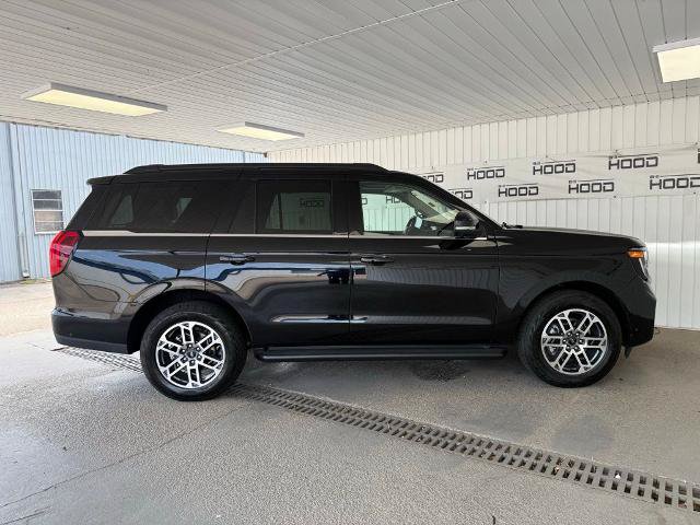 Certified 2025 Ford Expedition Active AWD/4WD image 23