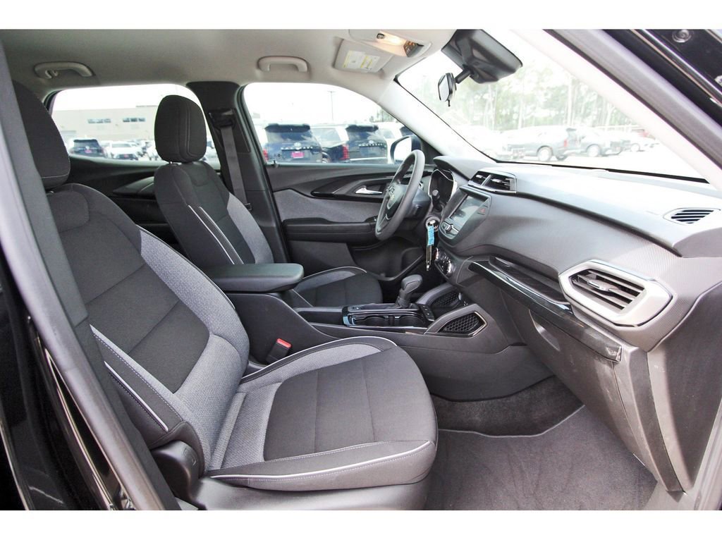 Used 2023 Chevrolet TrailBlazer LS image 27