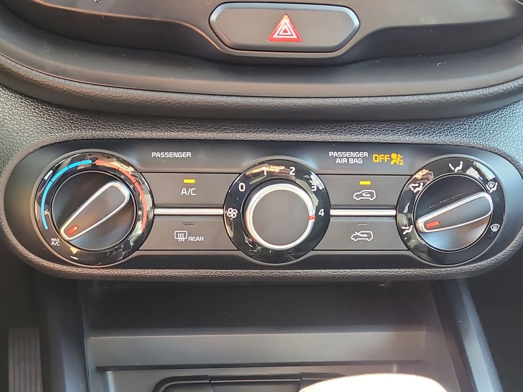 Used 2022 Kia Soul LX image 20