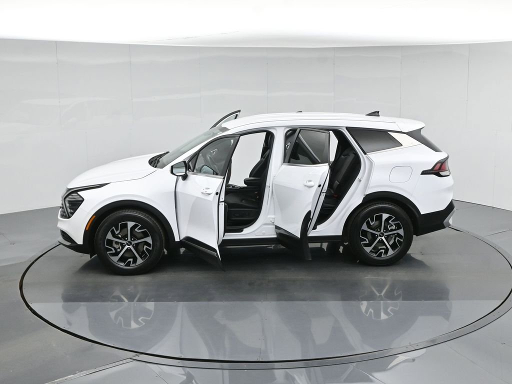 Used 2024 Kia Sportage EX image 40