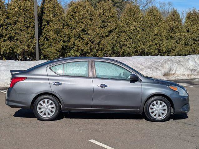 Used 2018 Nissan Versa SV image 6