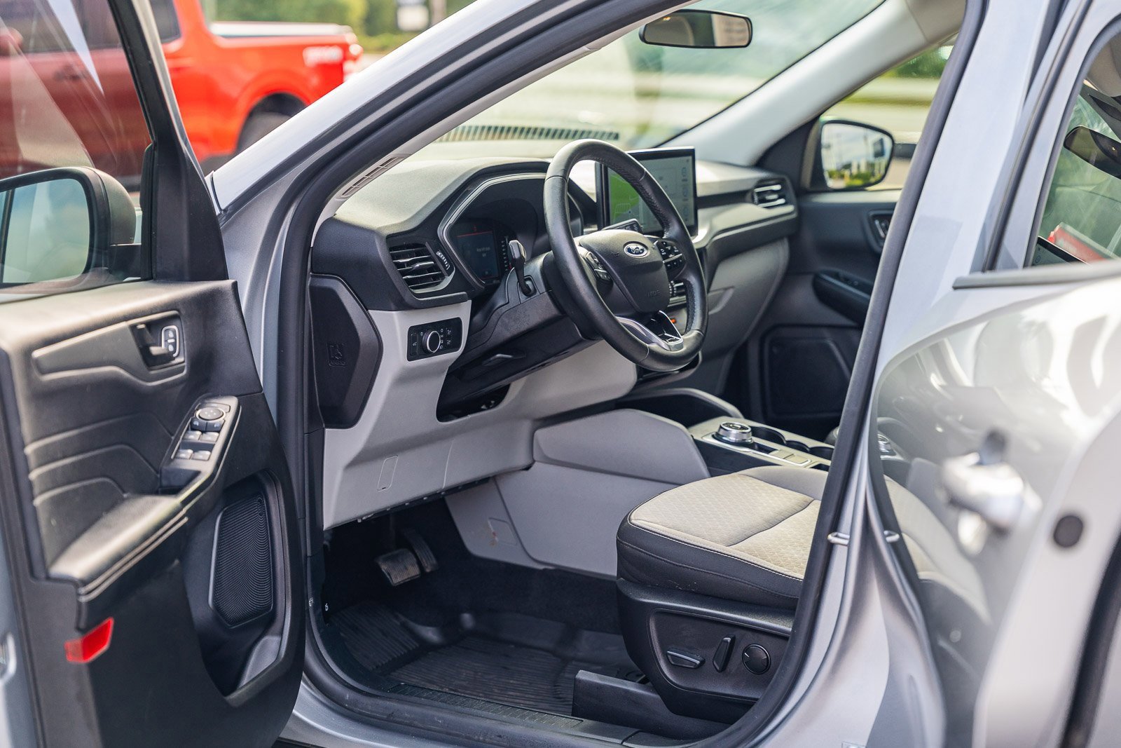 Certified 2024 Ford Escape Active w/ Tech Pack #1 image 17