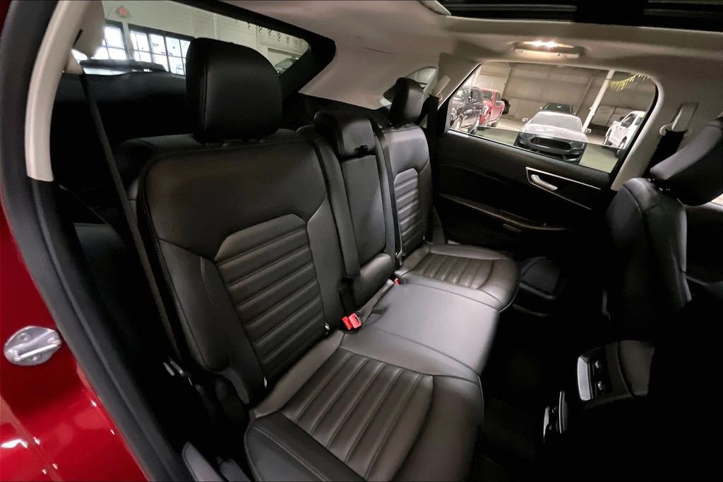 Certified 2021 Ford Edge SEL w/ Convenience Package image 26