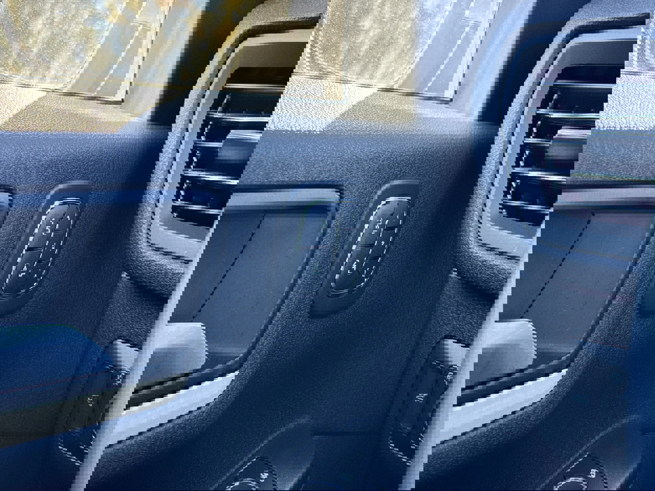 Certified 2022 Ford Escape Titanium w/ Titanium Elite Package image 23