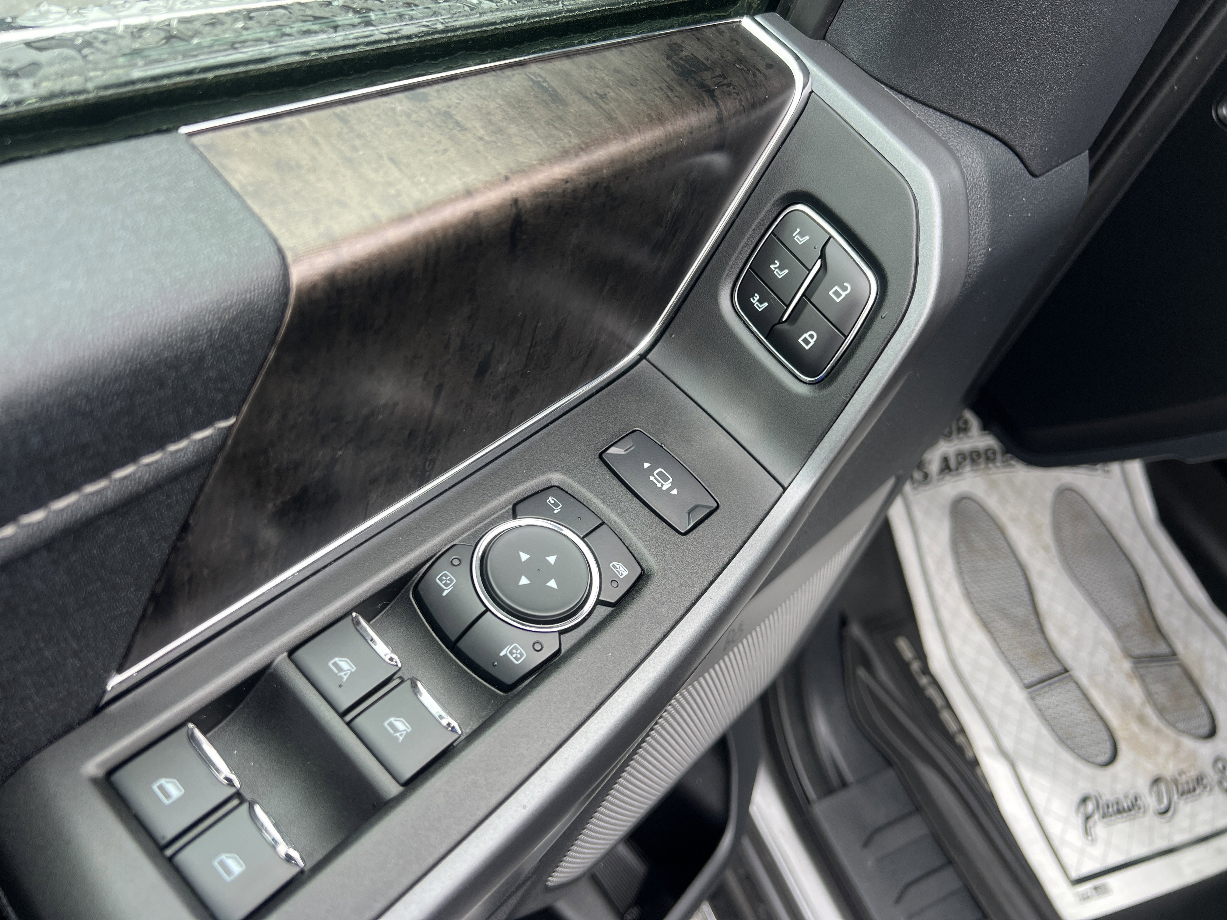 Certified 2025 Ford F350 Lariat AWD/4WD image 17