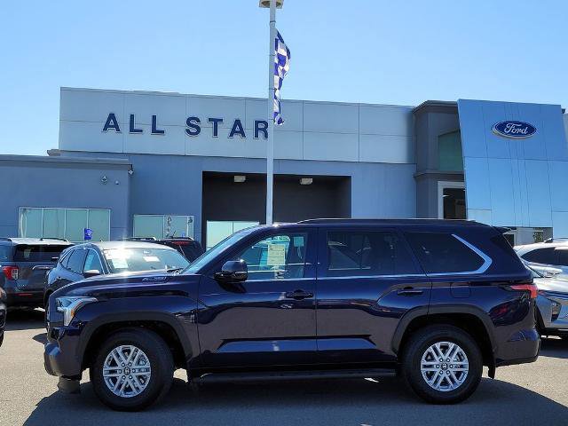 Used 2025 Toyota Sequoia SR5 w/ SR5 Premium Package AWD/4WD image 7