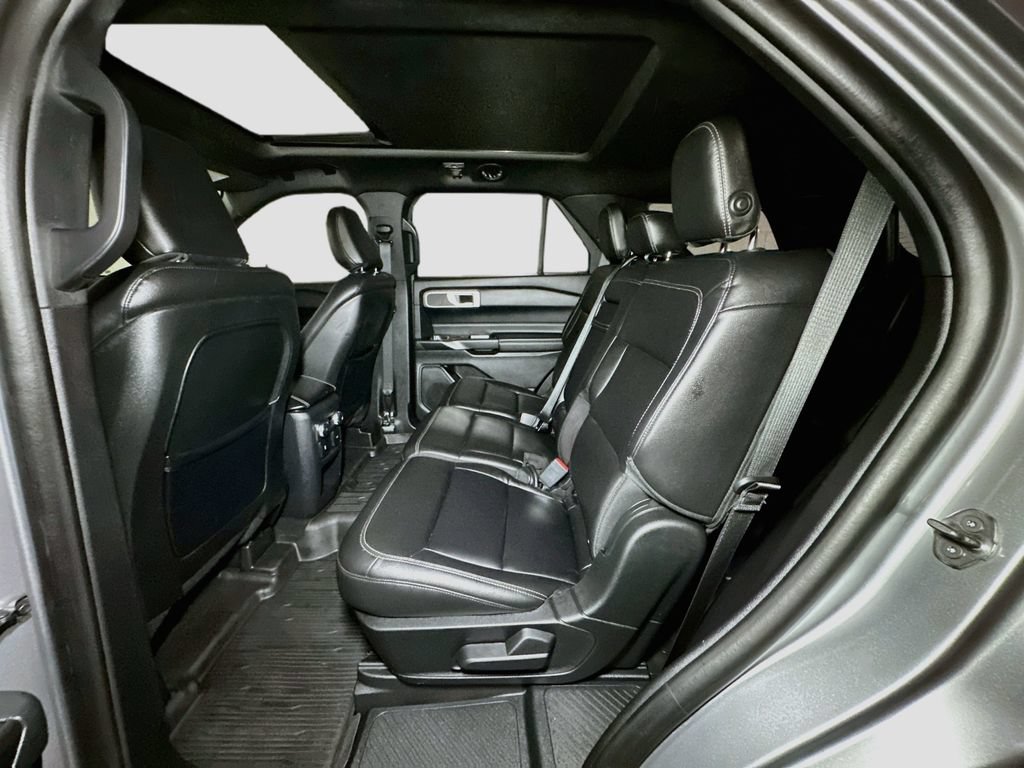Certified 2020 Ford Explorer XLT w/ Equipment Group 202A AWD/4WD image 29