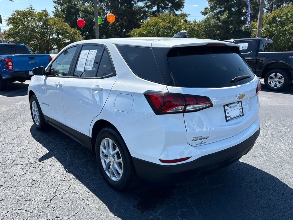 Used 2023 Chevrolet Equinox LS w/ LS Convenience Package image 5