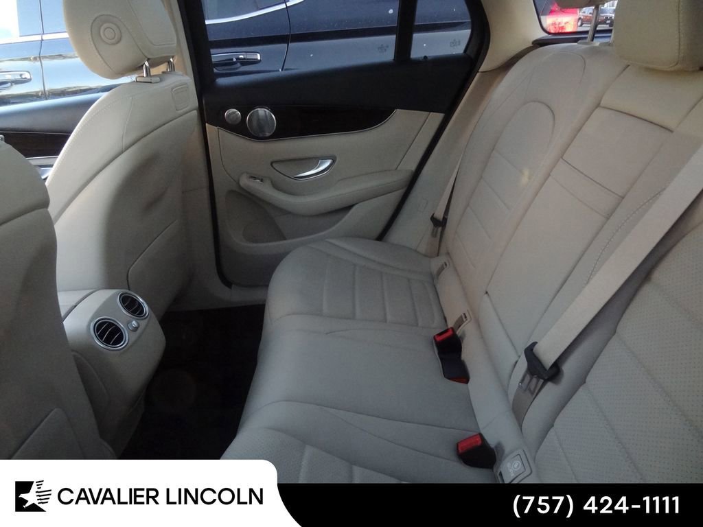 Used 2019 Mercedes-Benz GLC 300 4MATIC image 9