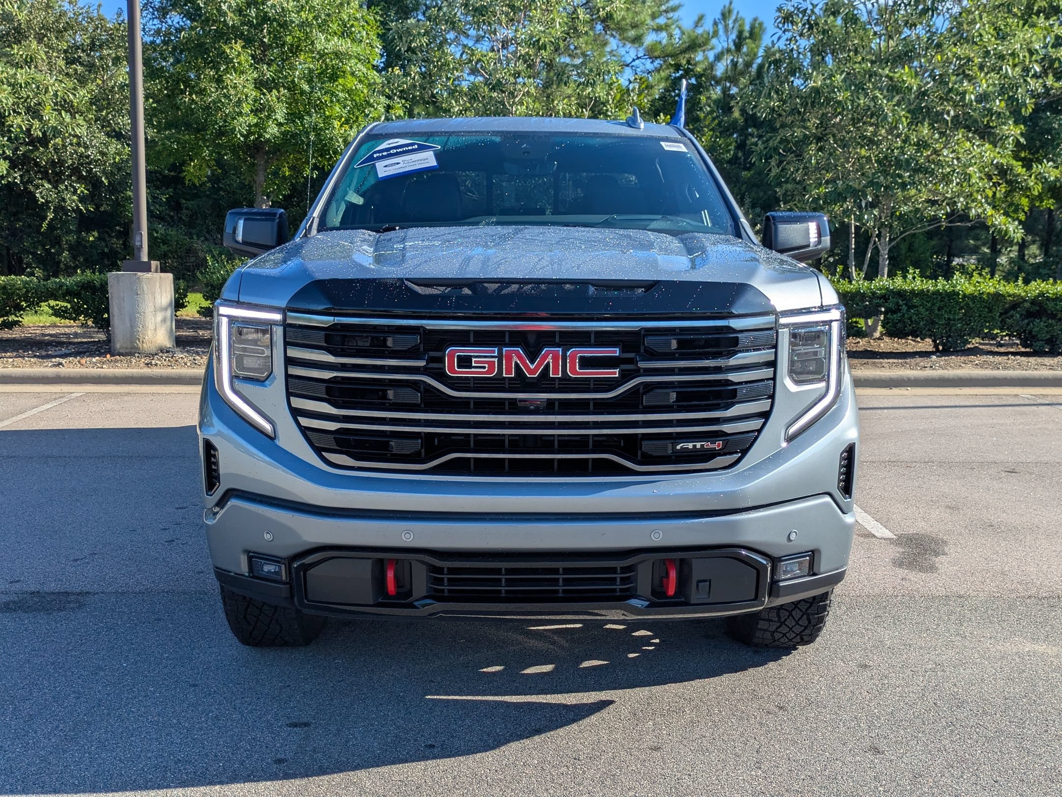 Used 2025 GMC Sierra 1500 AT4 w/ AT4 Premium Package AWD/4WD image 9