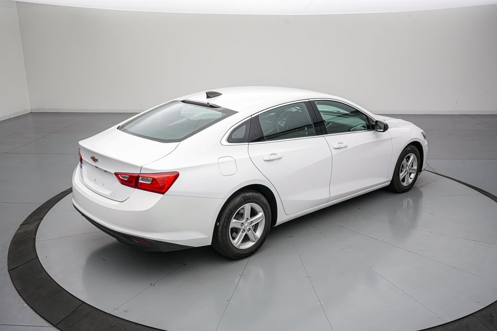 Used 2024 Chevrolet Malibu LS FWD image 4