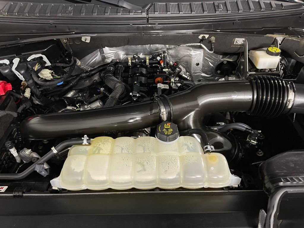 Certified 2023 Ford Expedition XLT image 9