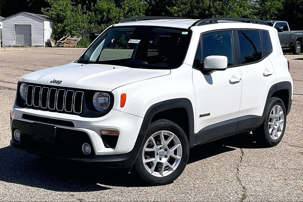 Used 2019 Jeep Renegade Latitude w/ Cold Weather Group AWD/4WD image 2