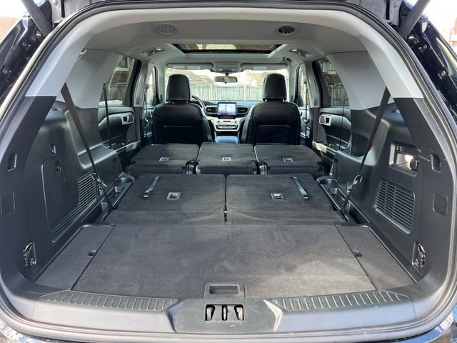 Certified 2022 Ford Explorer XLT w/ Equipment Group 202A image 32