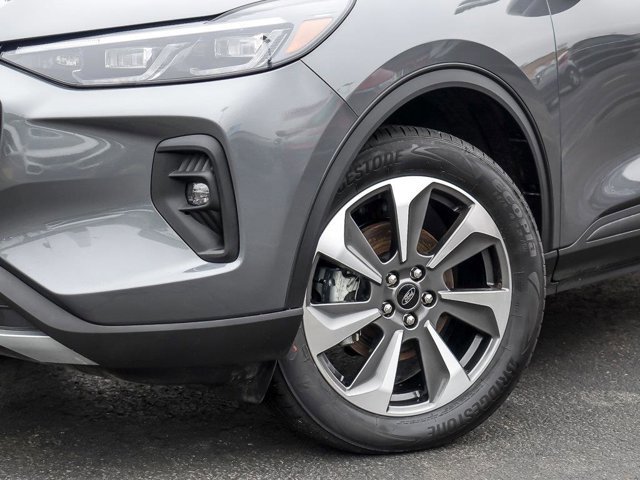 Certified 2025 Ford Escape Platinum AWD/4WD image 4