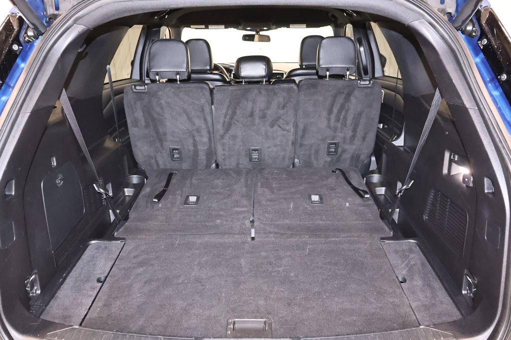 Certified 2020 Ford Explorer XLT w/ Equipment Group 202A AWD/4WD image 38