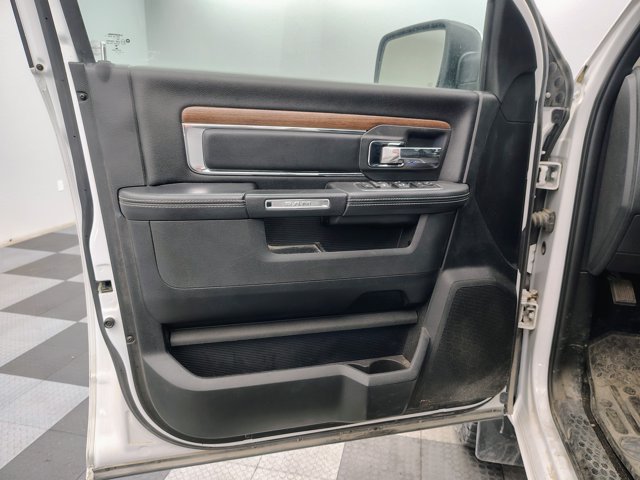 Used 2017 RAM 1500 Laramie w/ Convenience Group AWD/4WD image 10
