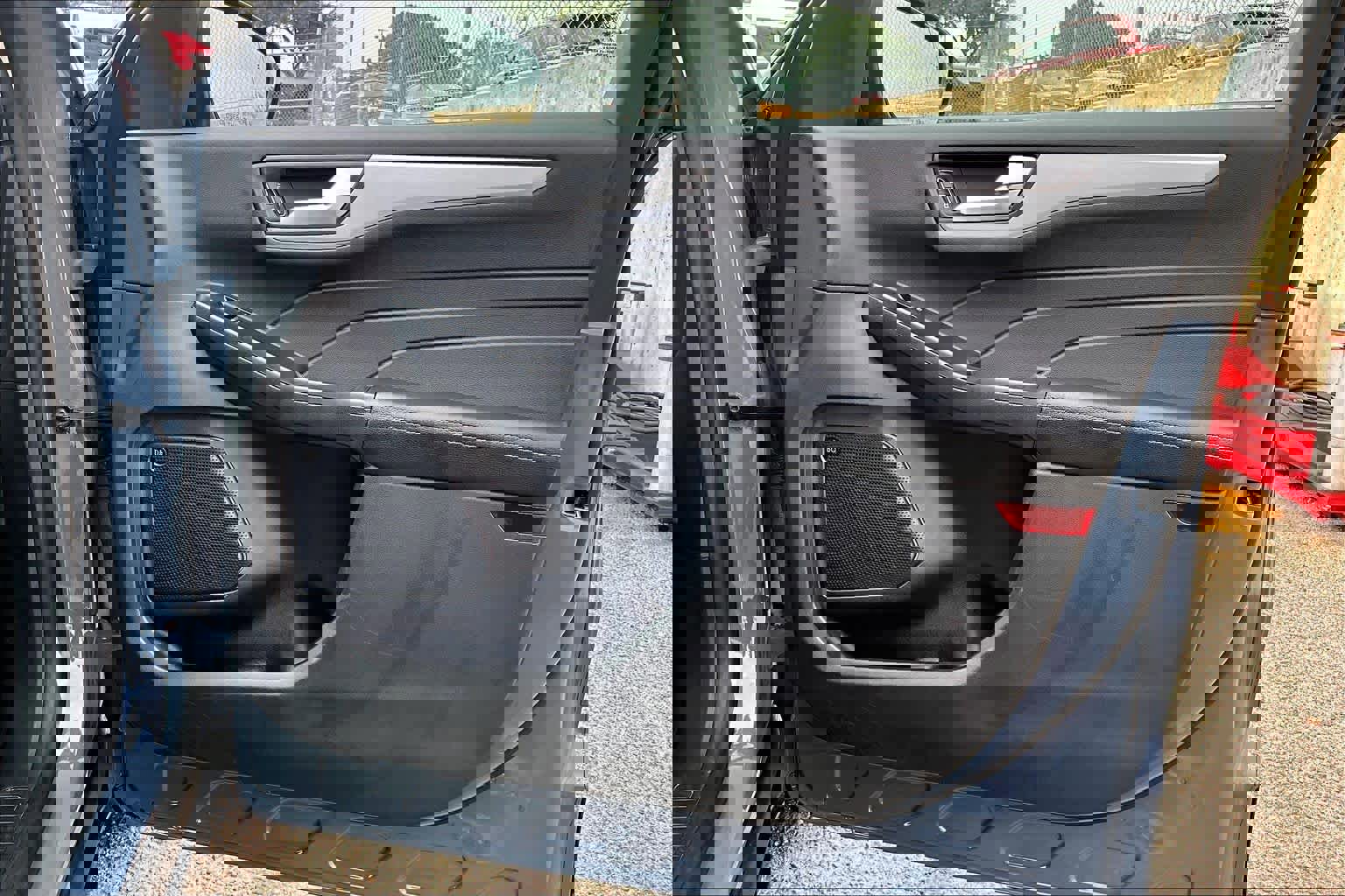 Certified 2025 Ford Escape SE w/ PHEV Premium Package image 23