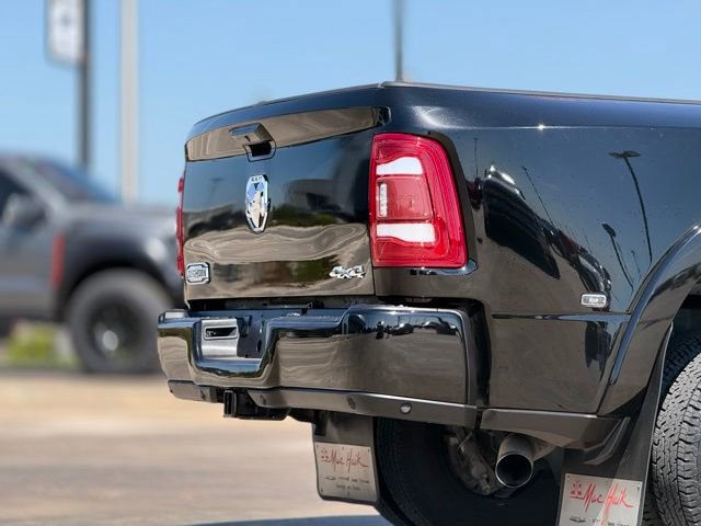Used 2024 RAM 3500 Limited w/ Towing Technology Group AWD/4WD image 11