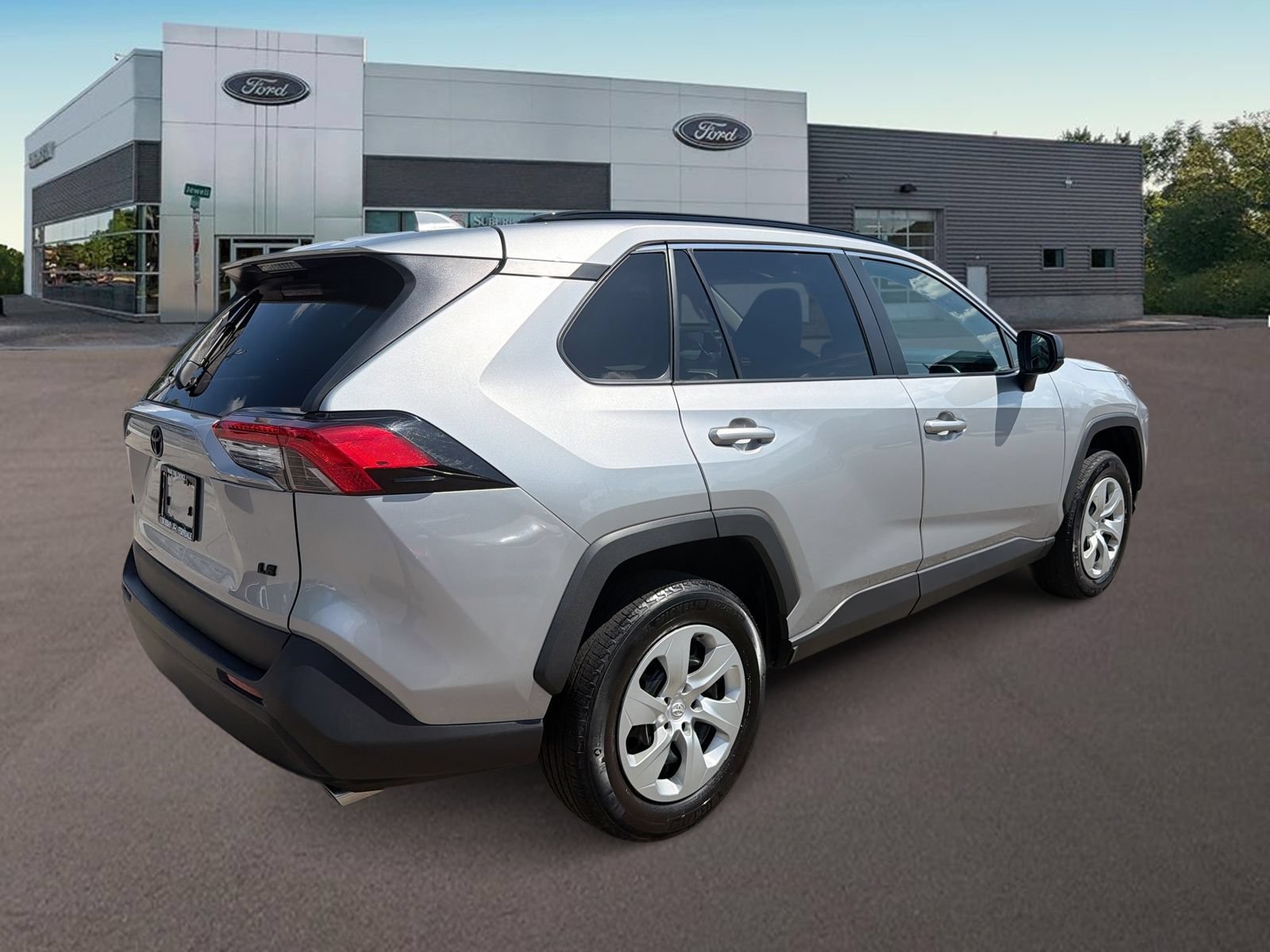 Used 2021 Toyota RAV4 LE FWD image 9