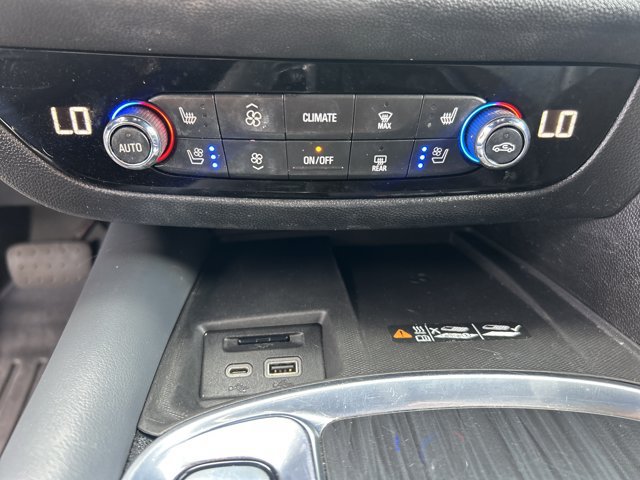 Used 2022 Buick Enclave Premium FWD image 19