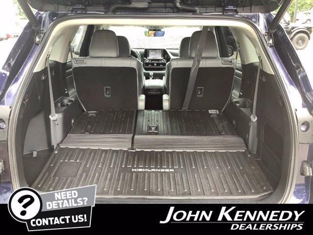 Used 2022 Toyota Highlander XLE AWD/4WD image 36