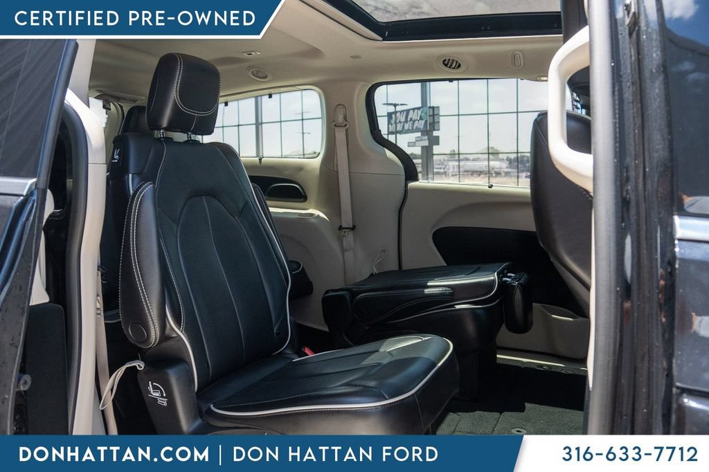Used 2023 Chrysler Pacifica Limited FWD image 21