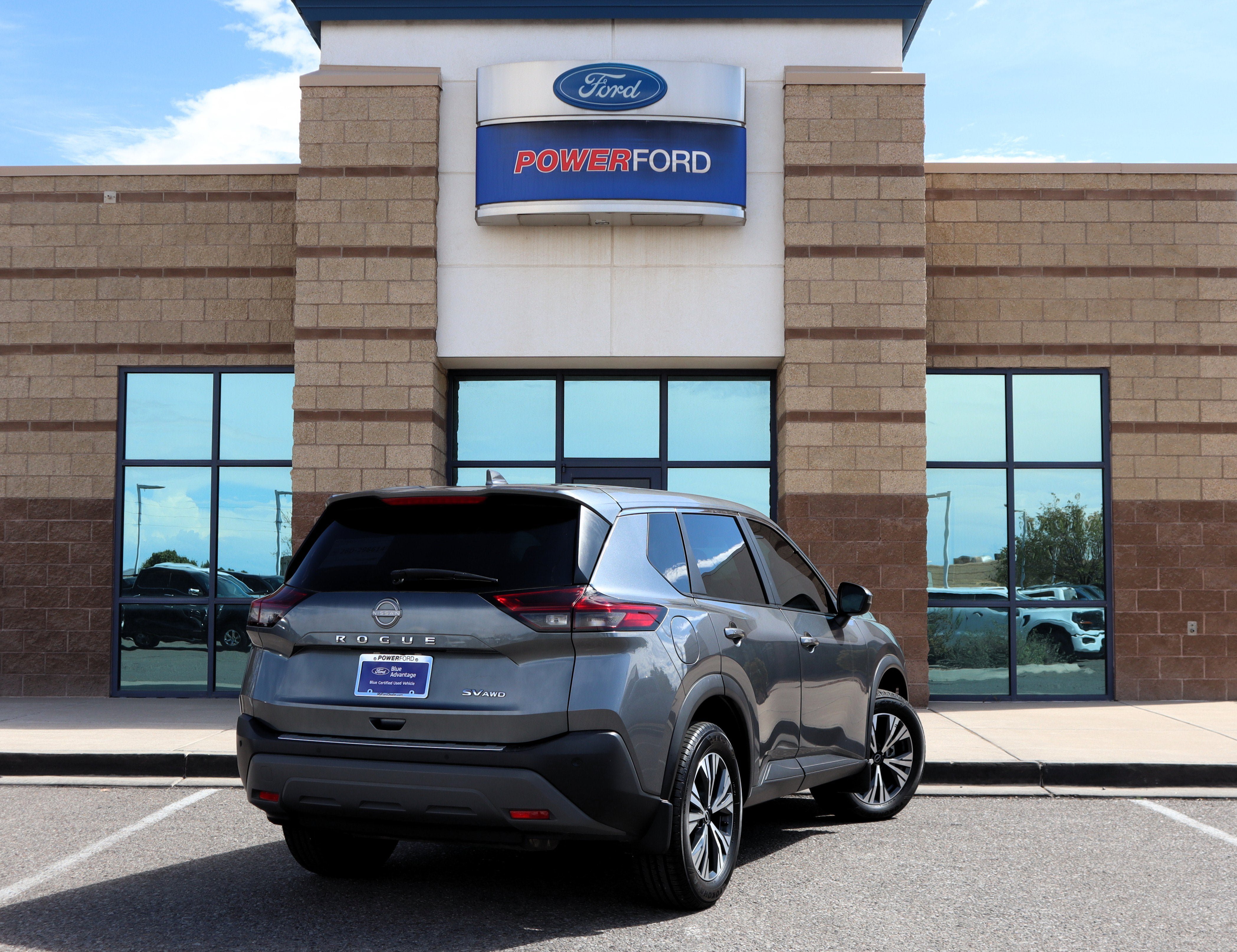 Used 2023 Nissan Rogue SV AWD/4WD image 6