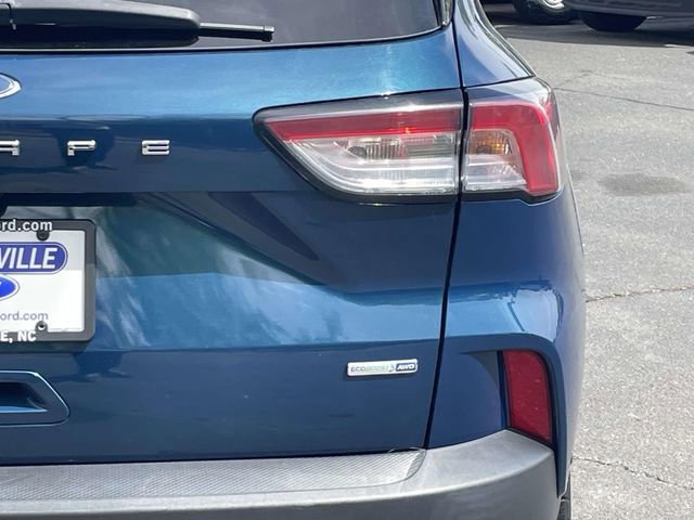 Certified 2020 Ford Escape Titanium image 37