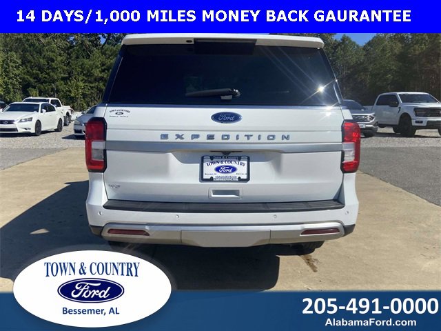Certified 2024 Ford Expedition XLT image 3