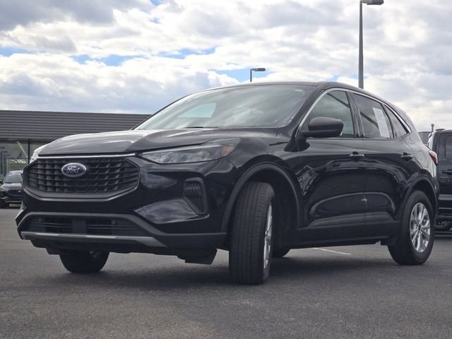 Certified 2023 Ford Escape Active AWD/4WD image 12