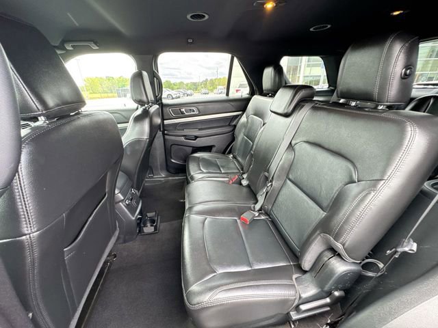 Certified 2018 Ford Explorer XLT w/ Equipment Group 202A AWD/4WD image 24
