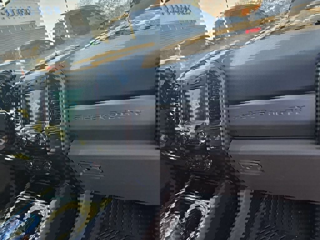 Certified 2022 Ford F250 XLT w/ XLT Premium Package image 8