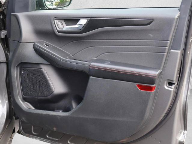 Certified 2022 Ford Escape SEL w/ SEL Stealth AWD Package image 25