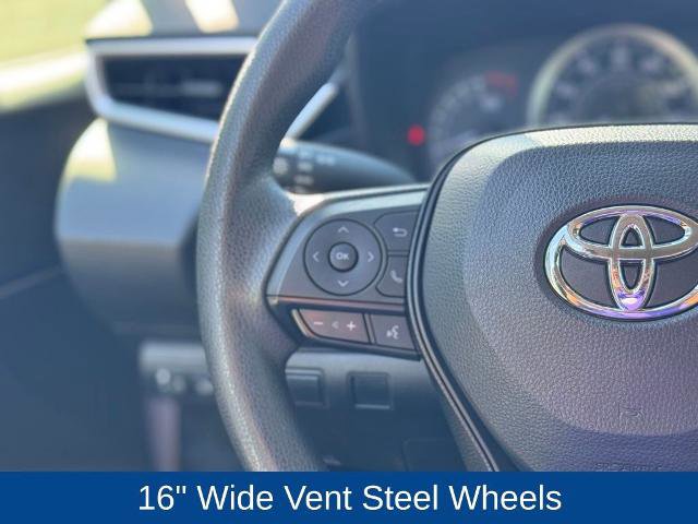 Used 2020 Toyota Corolla LE FWD image 12