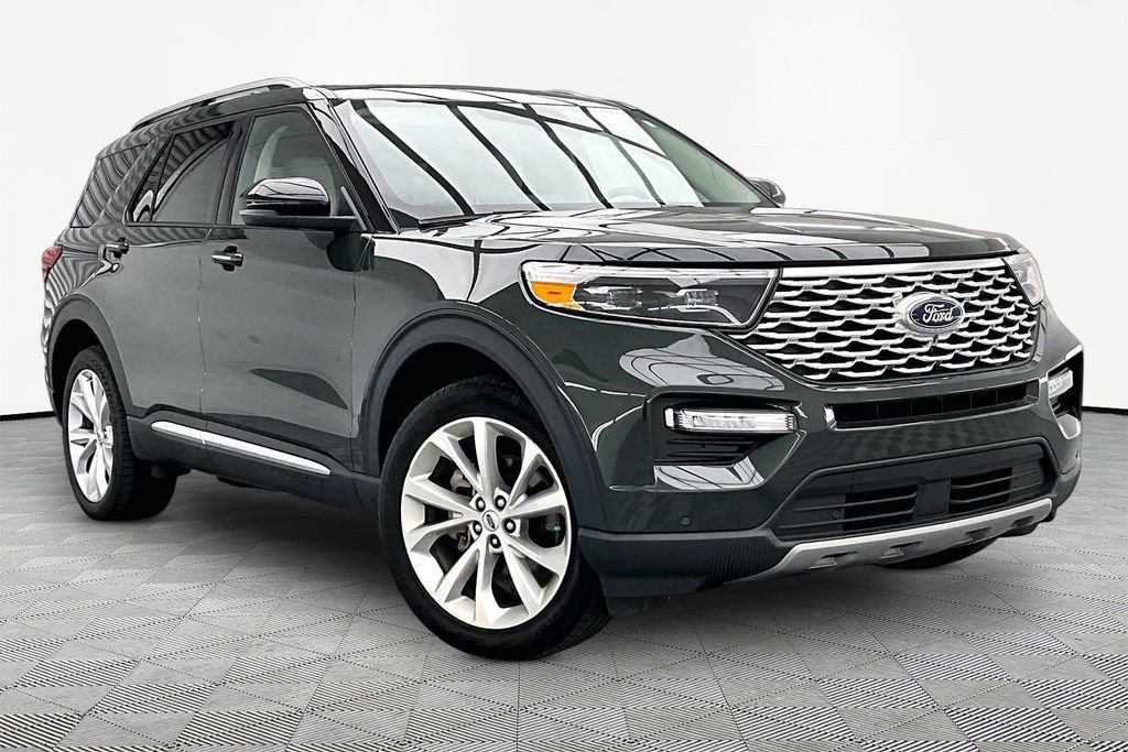 Certified 2024 Ford Explorer Platinum w/ Technology Package AWD/4WD image 12